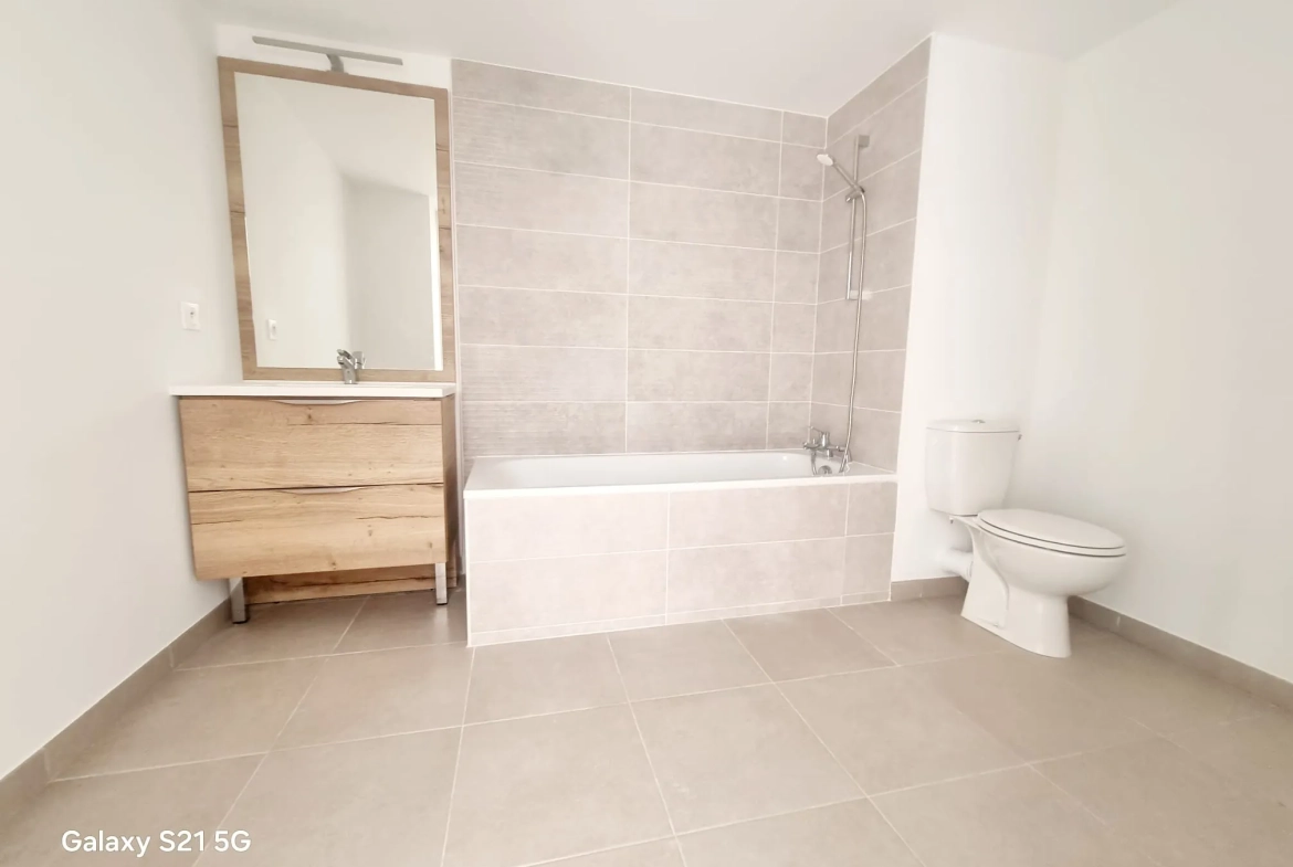 Appartement T2 neuf avec balcon plein sud à Istres - Résidence de standing 2024 