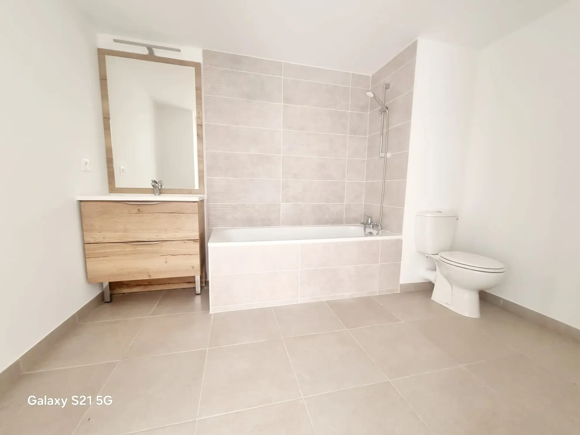 Appartement T2 neuf avec balcon plein sud à Istres - Résidence de standing 2024 