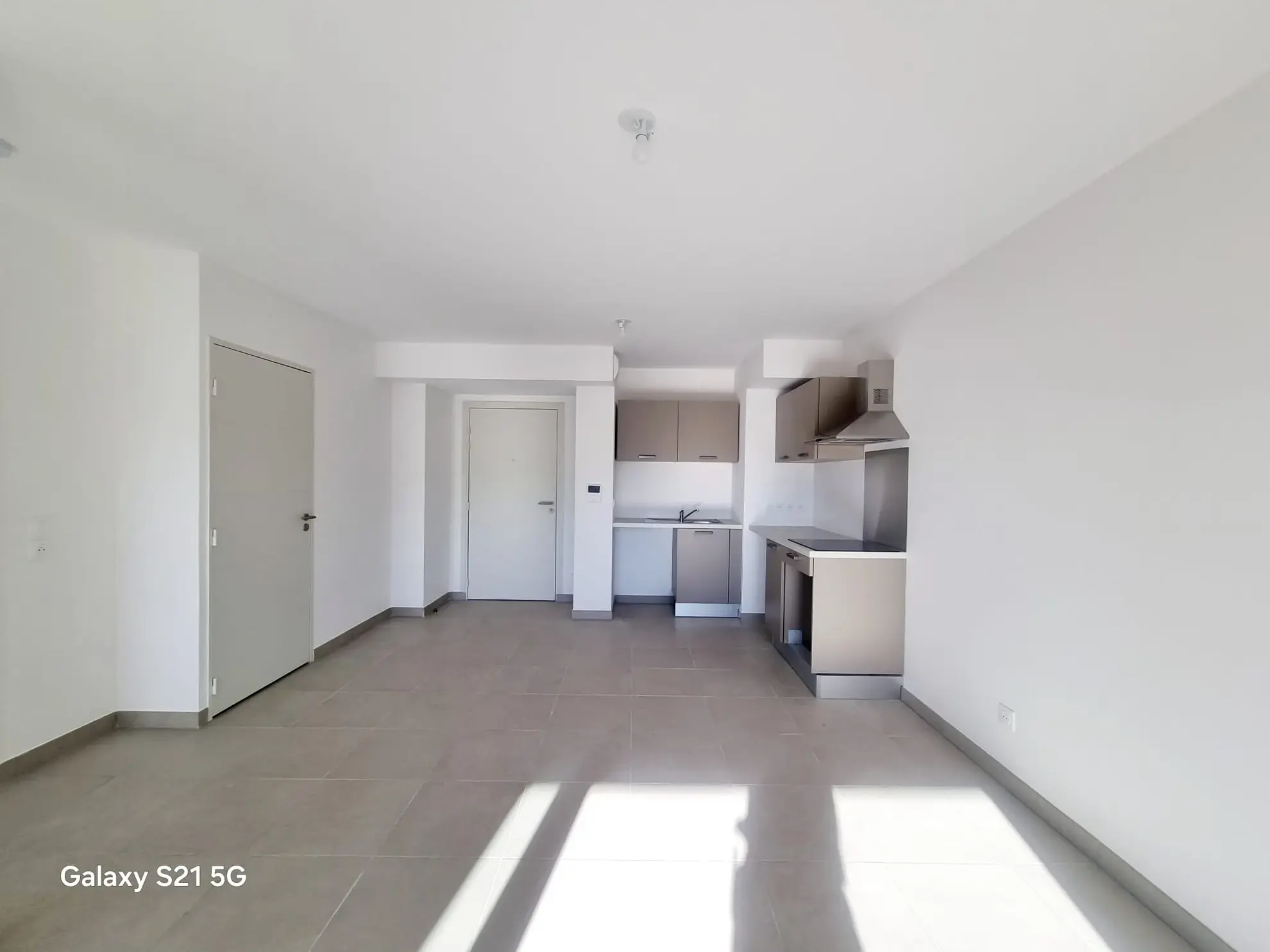 Appartement T2 neuf avec balcon plein sud à Istres - Résidence de standing 2024 