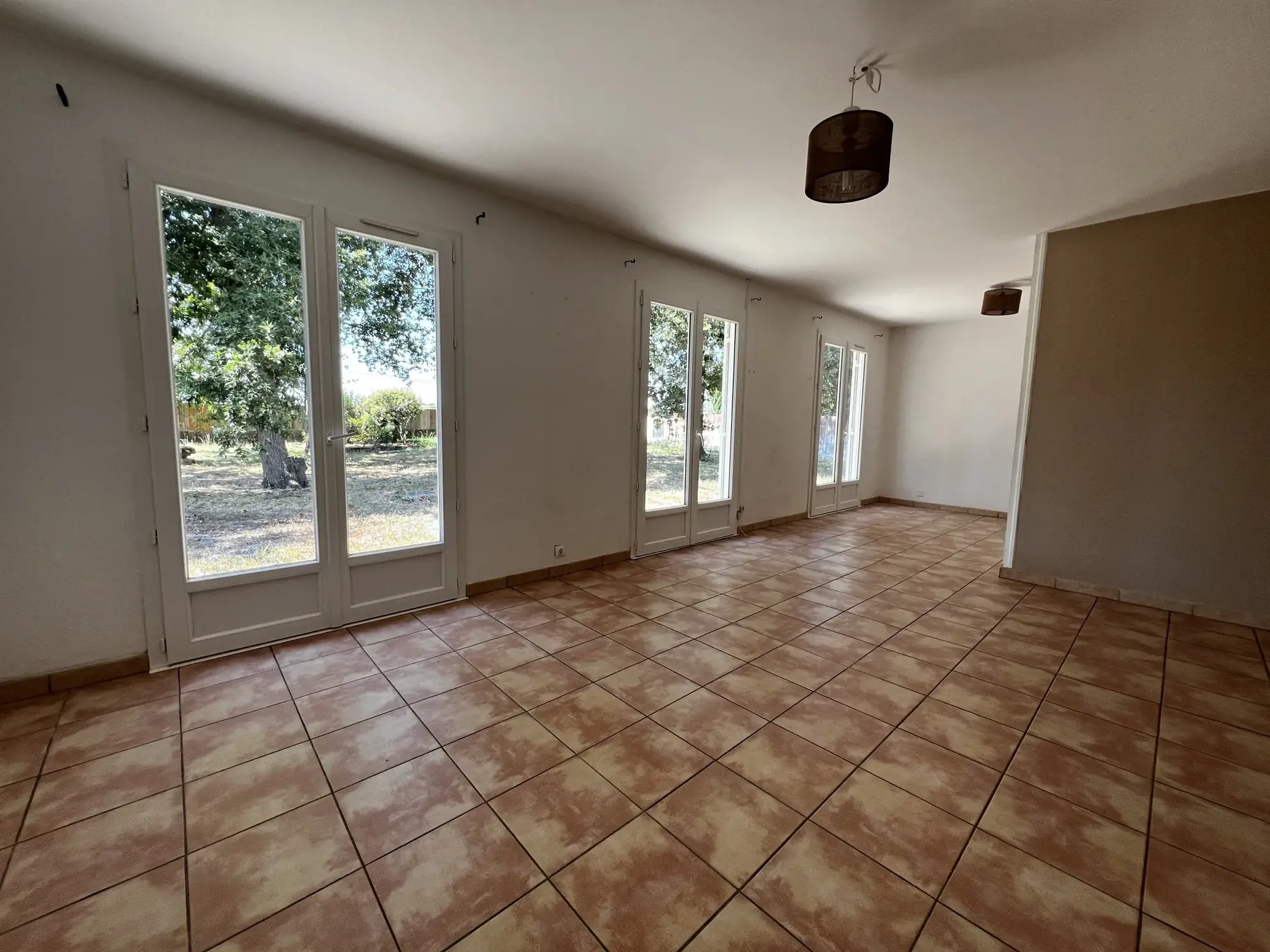 Maison 3 chambres avec grand terrain arboré à Langon 