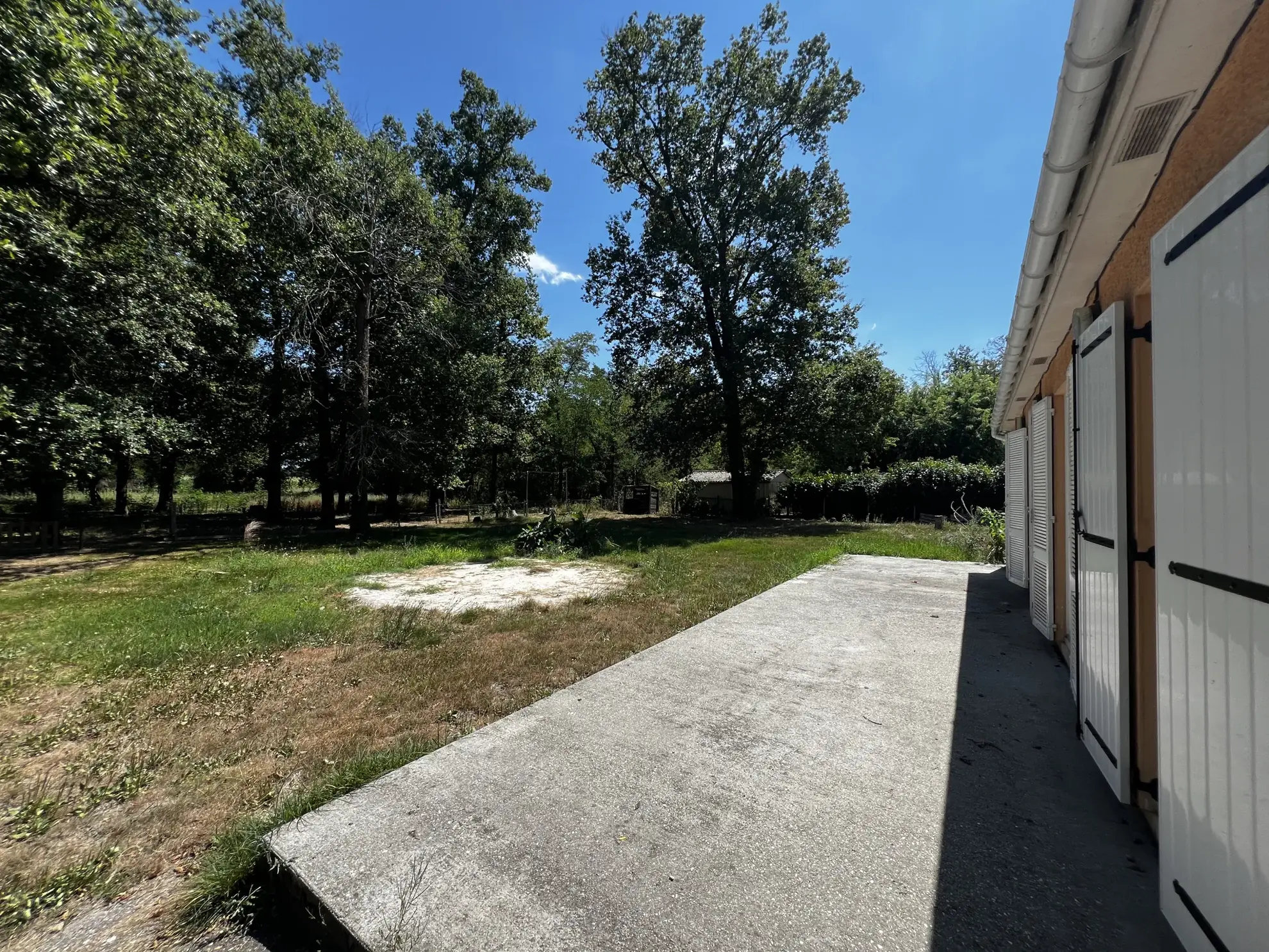 Maison 3 chambres avec grand terrain arboré à Langon 