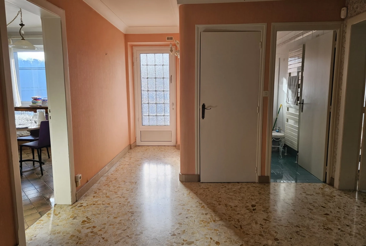 Villa à vendre à Herserange avec terrasse, 3 chambres, garage et jardin 