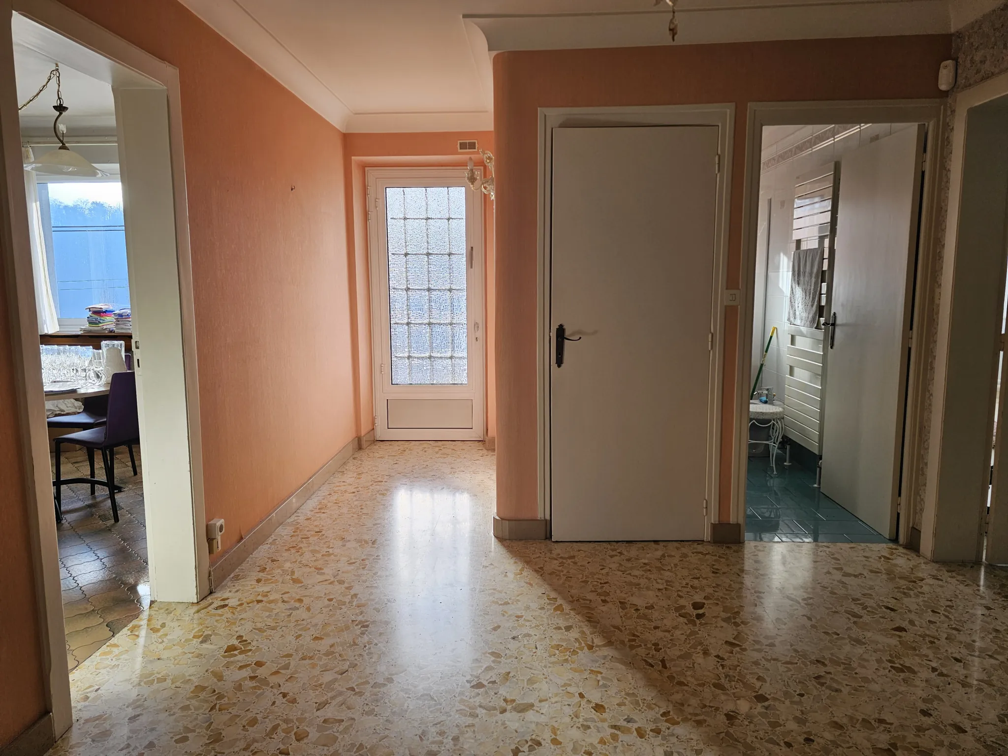 Villa à vendre à Herserange avec terrasse, 3 chambres, garage et jardin 
