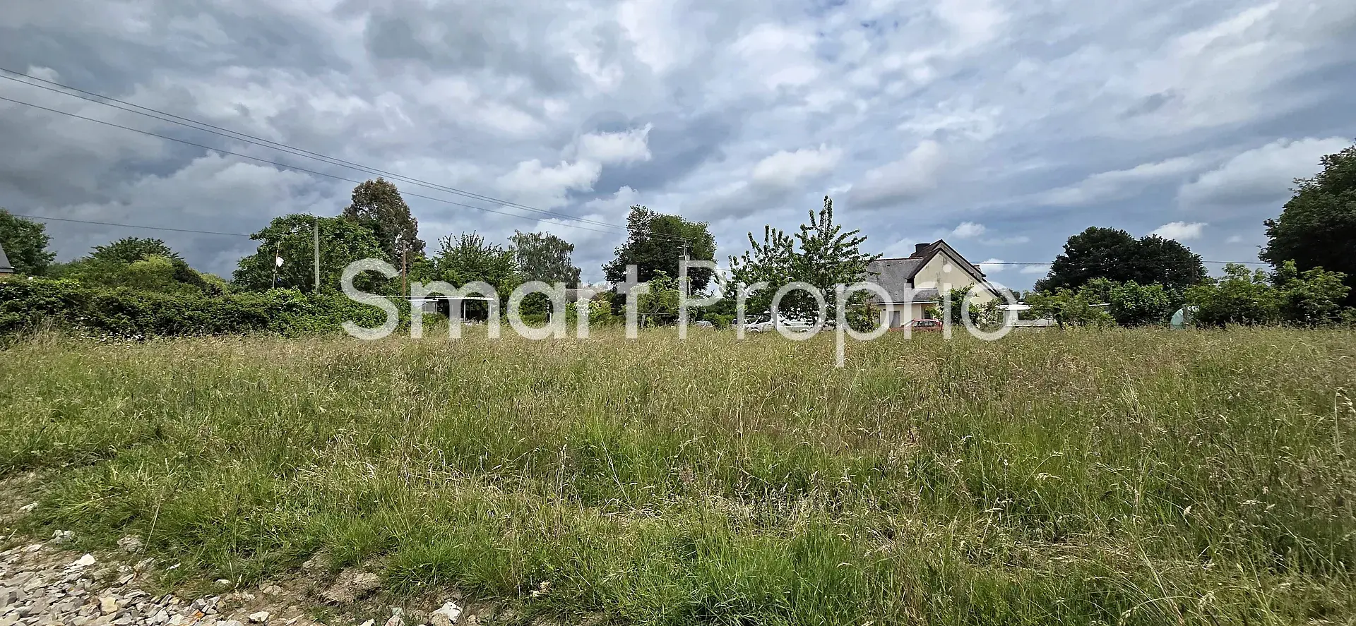 Terrain constructible de 498 m² à Messac - Prix attractif et proche commodités 