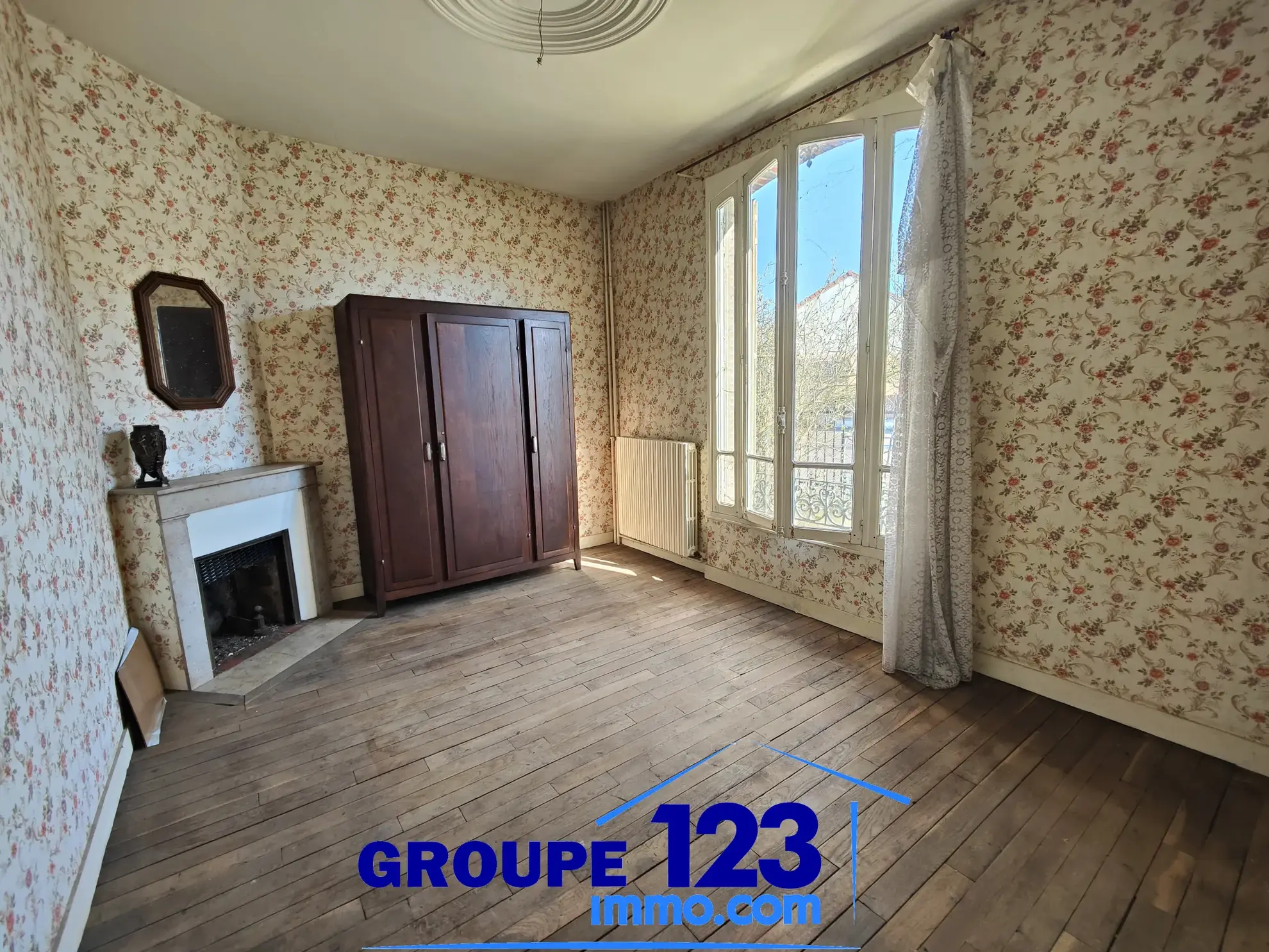 Maison à rénover à Migennes avec jardin et grande potentiel, proche gare et centre-ville 