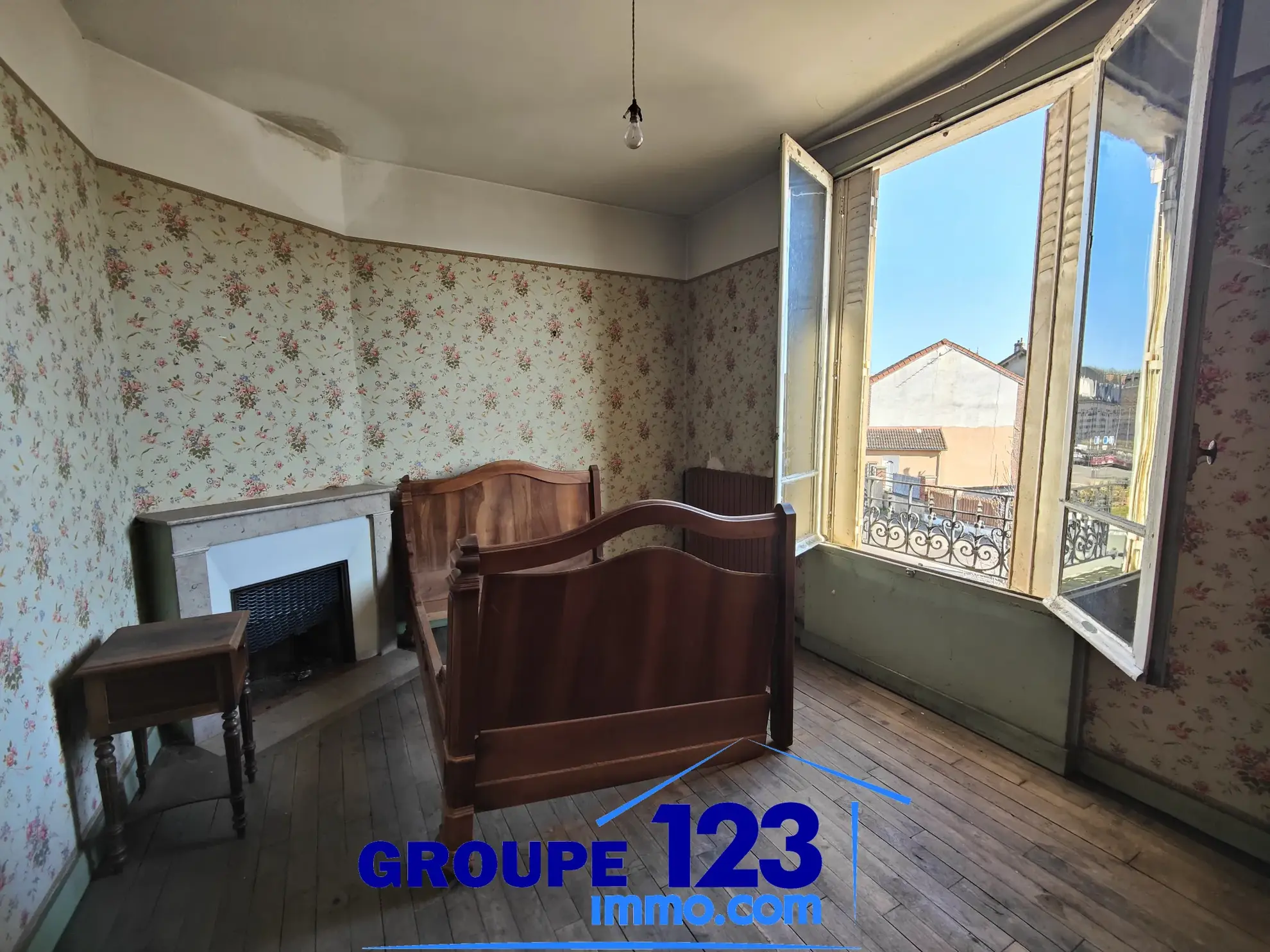 Maison à rénover à Migennes avec jardin et grande potentiel, proche gare et centre-ville 