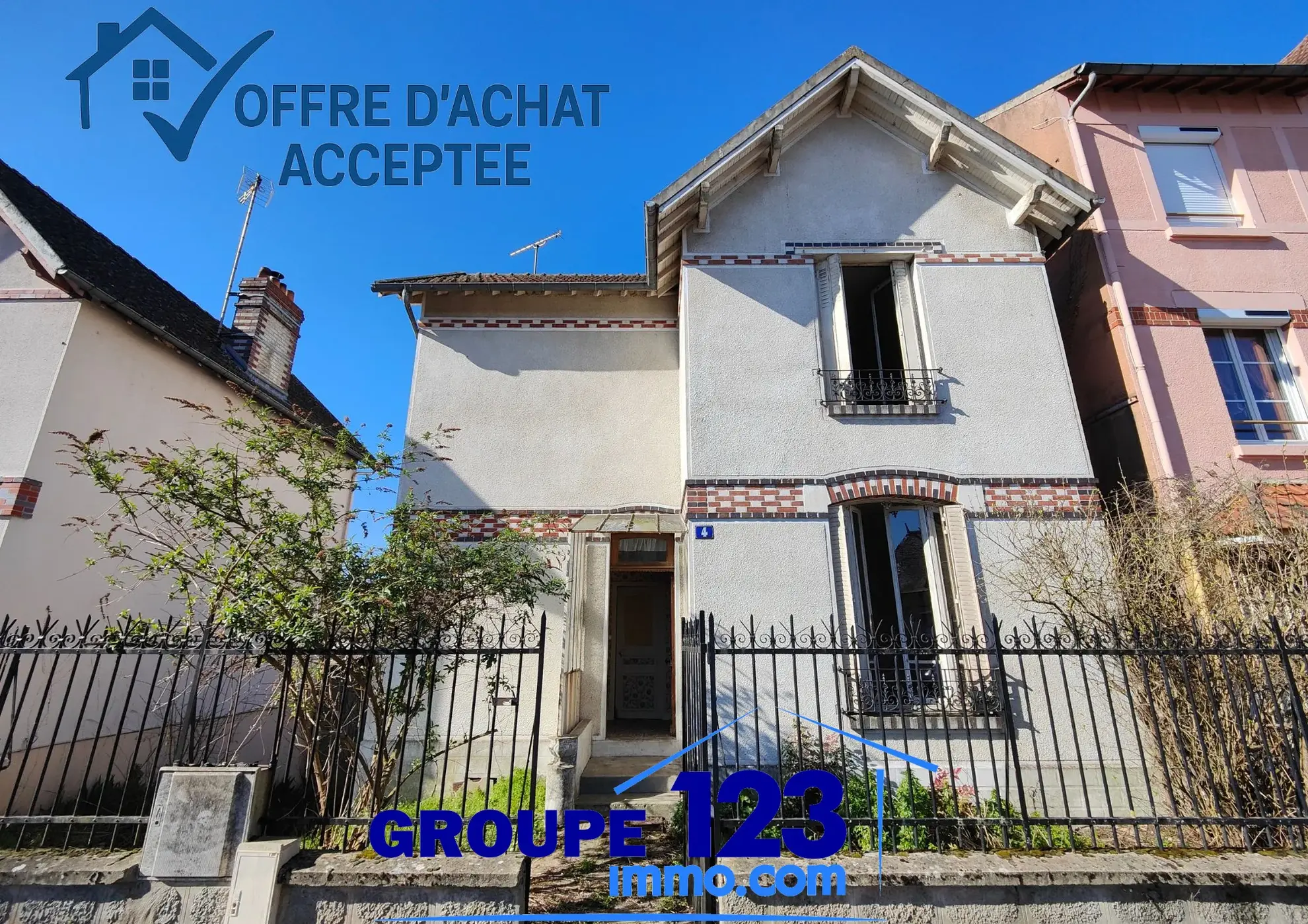 Maison à rénover à Migennes avec jardin et grande potentiel, proche gare et centre-ville 