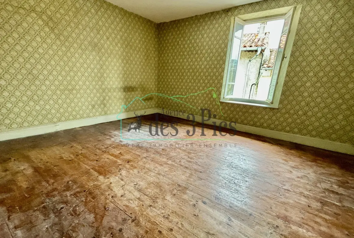 Maison de village à Saint-Lizier de 80 m² à rénover 