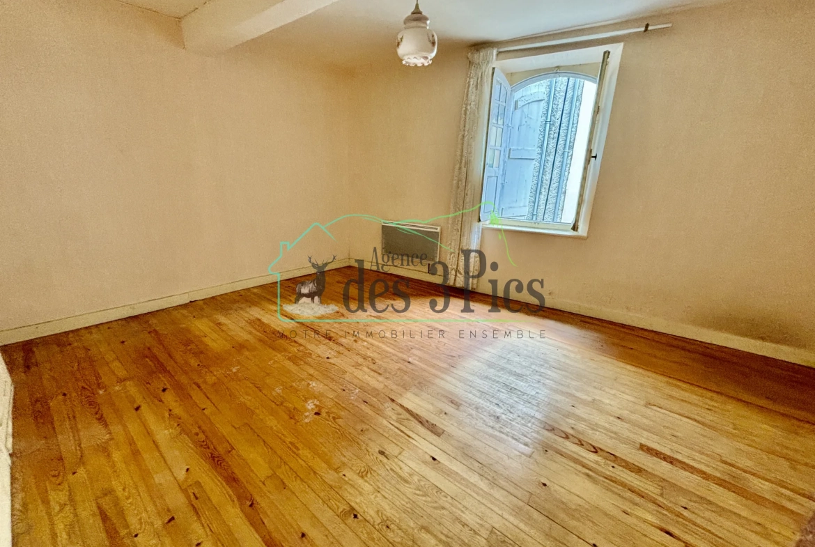Maison de village à Saint-Lizier de 80 m² à rénover 