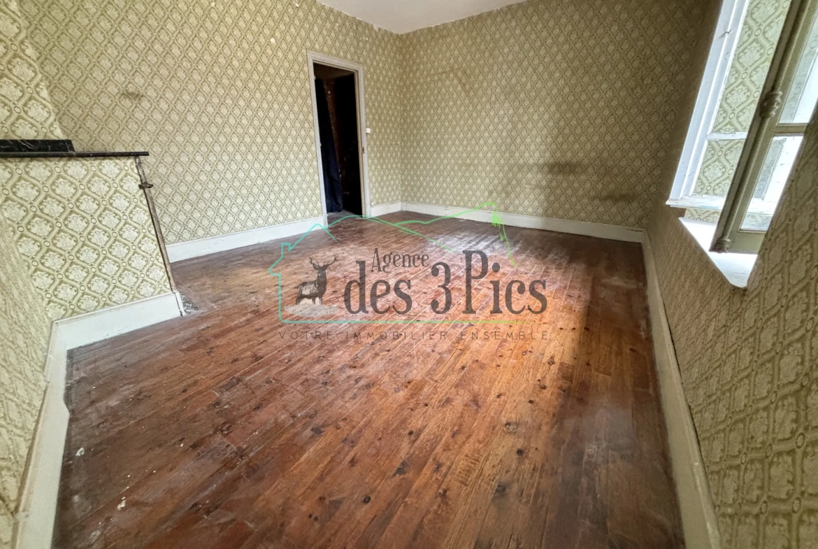 Maison de village à Saint-Lizier de 80 m² à rénover 