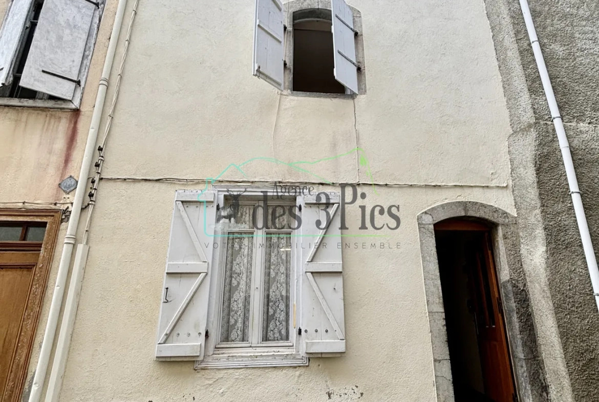 Maison de village à Saint-Lizier de 80 m² à rénover 