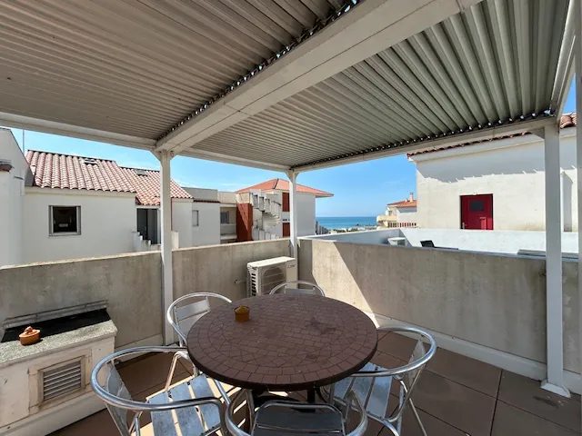 Appartement T2 à Frontignan Plage avec Terrasse, Parking et Vue Mer à Vente 