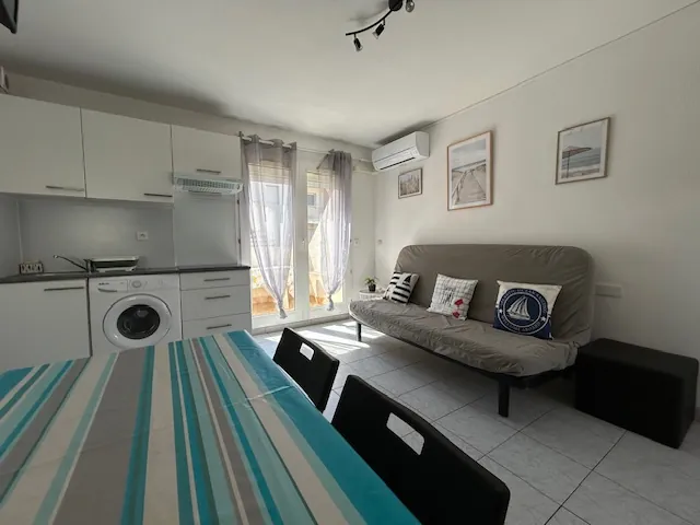 Appartement T2 à Frontignan Plage avec Terrasse, Parking et Vue Mer à Vente 