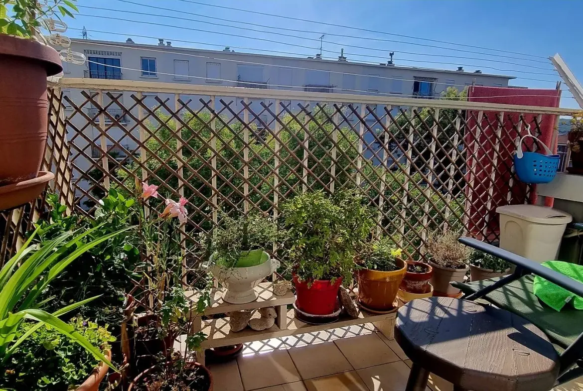 Appartement 3 pièces à Martigues de 58 m² avec balcon et loggia 
