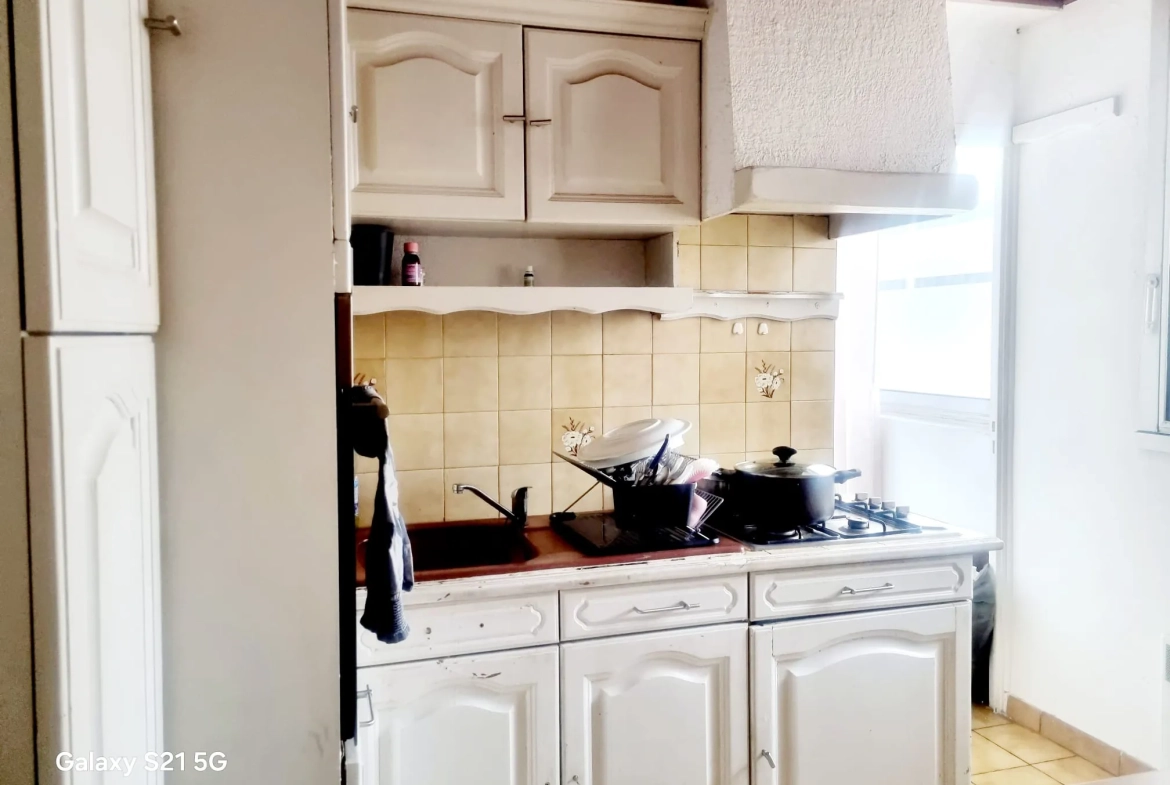 Appartement 3 pièces à Martigues de 58 m² avec balcon et loggia 