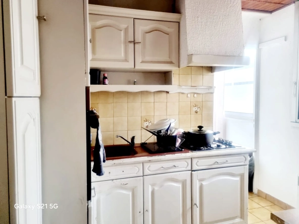 Appartement 3 pièces à Martigues de 58 m² avec balcon et loggia