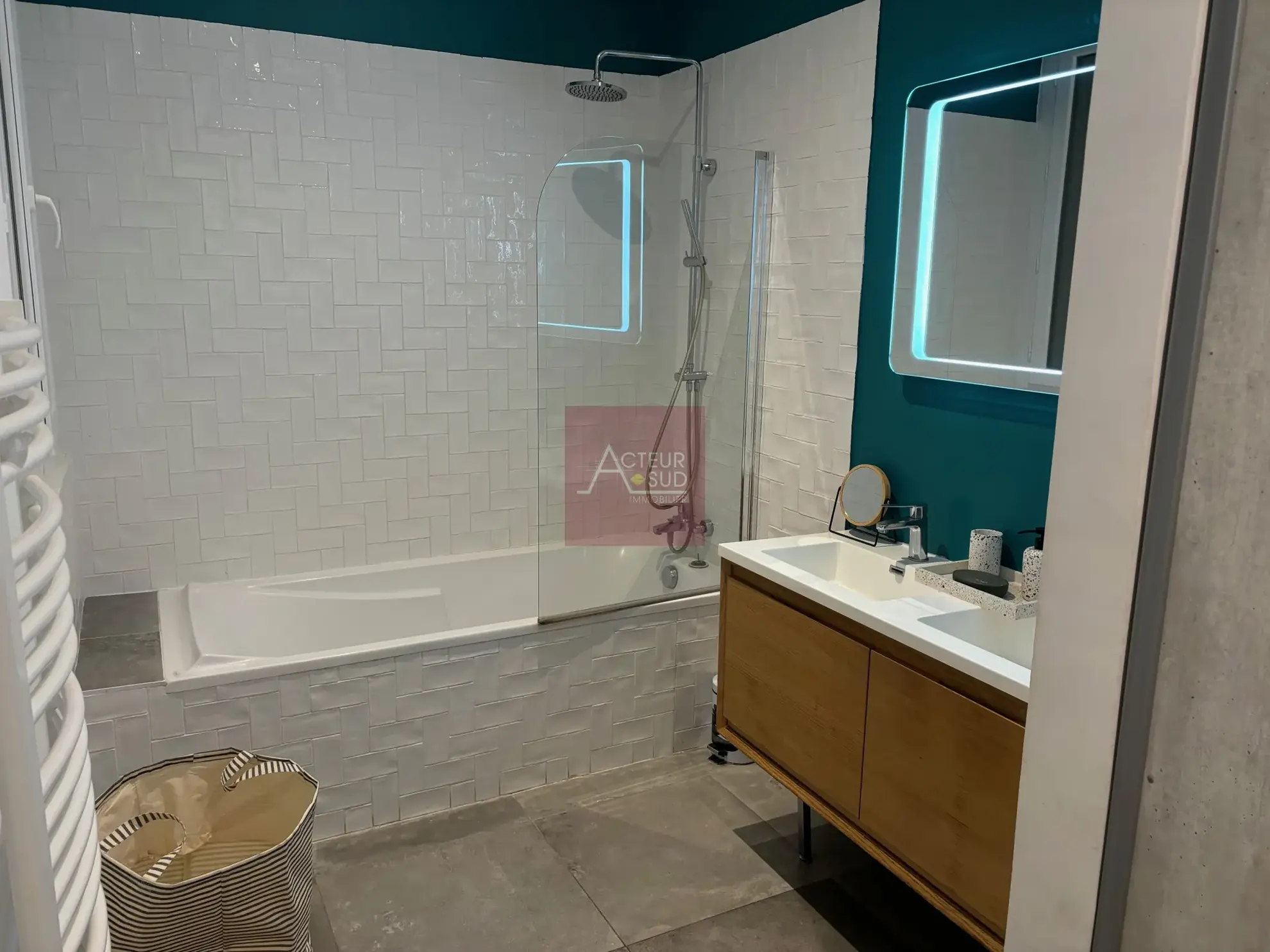 Appartement 3 pièces rénové à Montpellier Centre avec balcons 