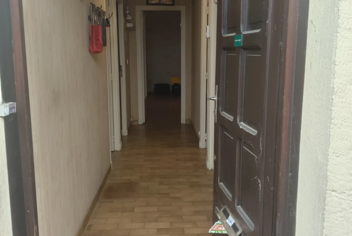 Maison de ville à vendre à Tulle avec cave et combles aménageables 