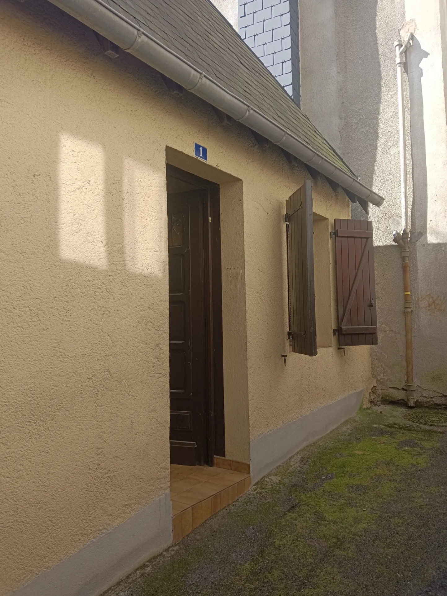Maison de ville à vendre à Tulle avec cave et combles aménageables 