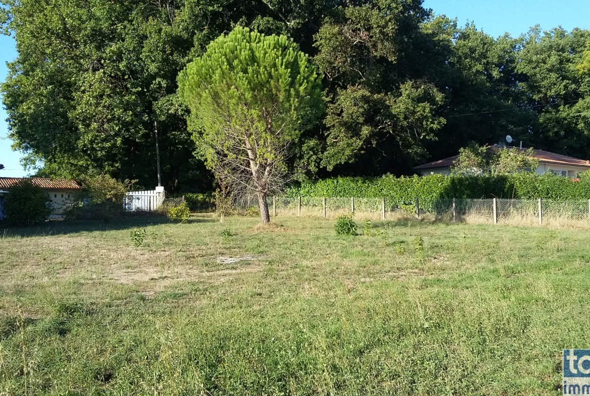 Terrain constructible de 827 m² à Garat, proche Soyaux, idéal pour une maison de plain-pied 