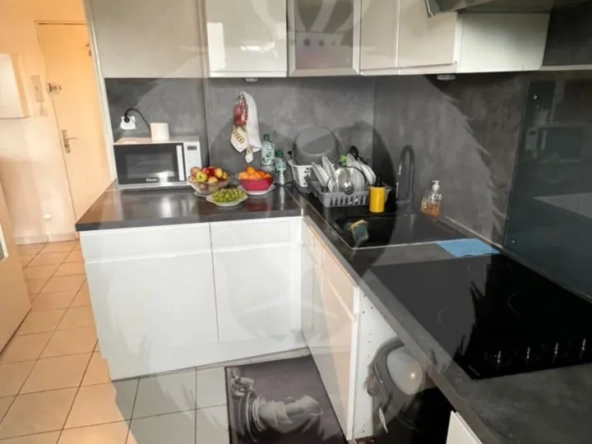 Bel appartement 4 pièces à Mulhouse avec parking et balcon, idéal famille ou investissement 