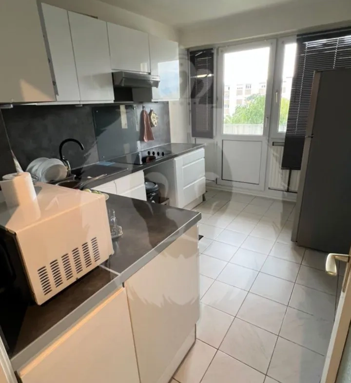 Bel appartement 4 pièces à Mulhouse avec parking et balcon, idéal famille ou investissement 