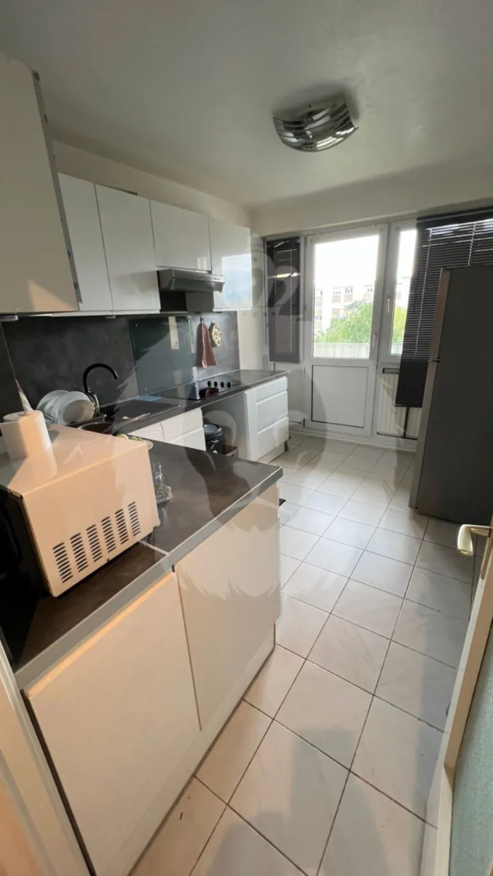 Bel appartement 4 pièces à Mulhouse avec parking et balcon, idéal famille ou investissement 
