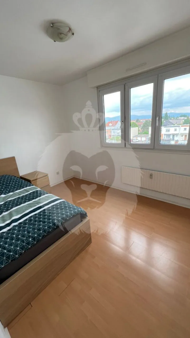 Bel appartement 4 pièces à Mulhouse avec parking et balcon, idéal famille ou investissement 