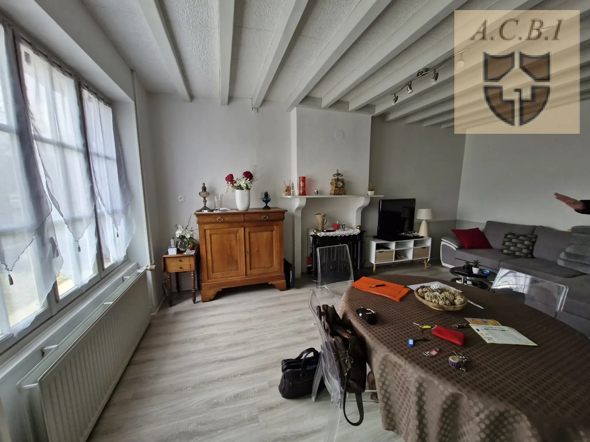 Maison de plain-pied à vendre à Ouzouer le Doyen, 67 m², terrain arboré 