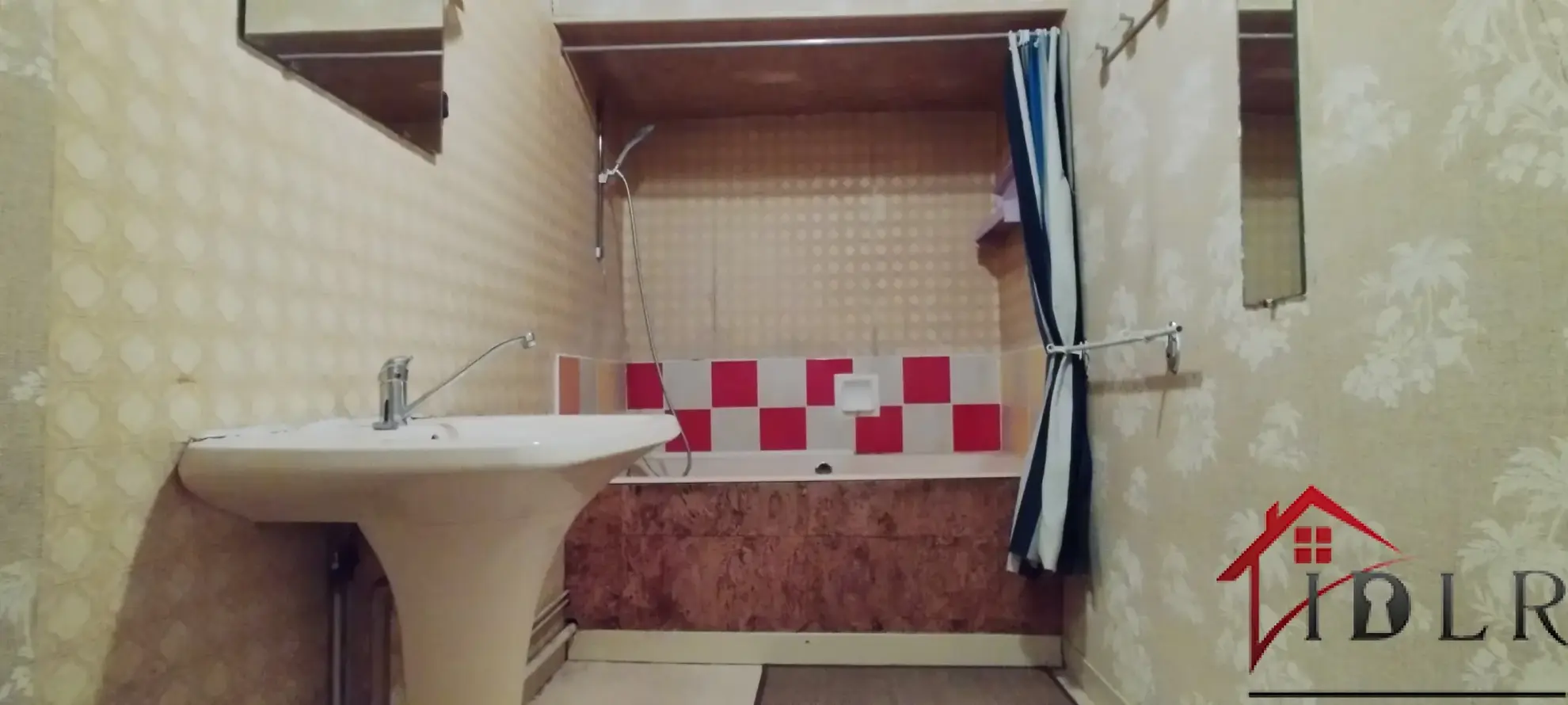 Maison 7 pièces de 229 m² à vendre à Bourmont, rénovation récente 