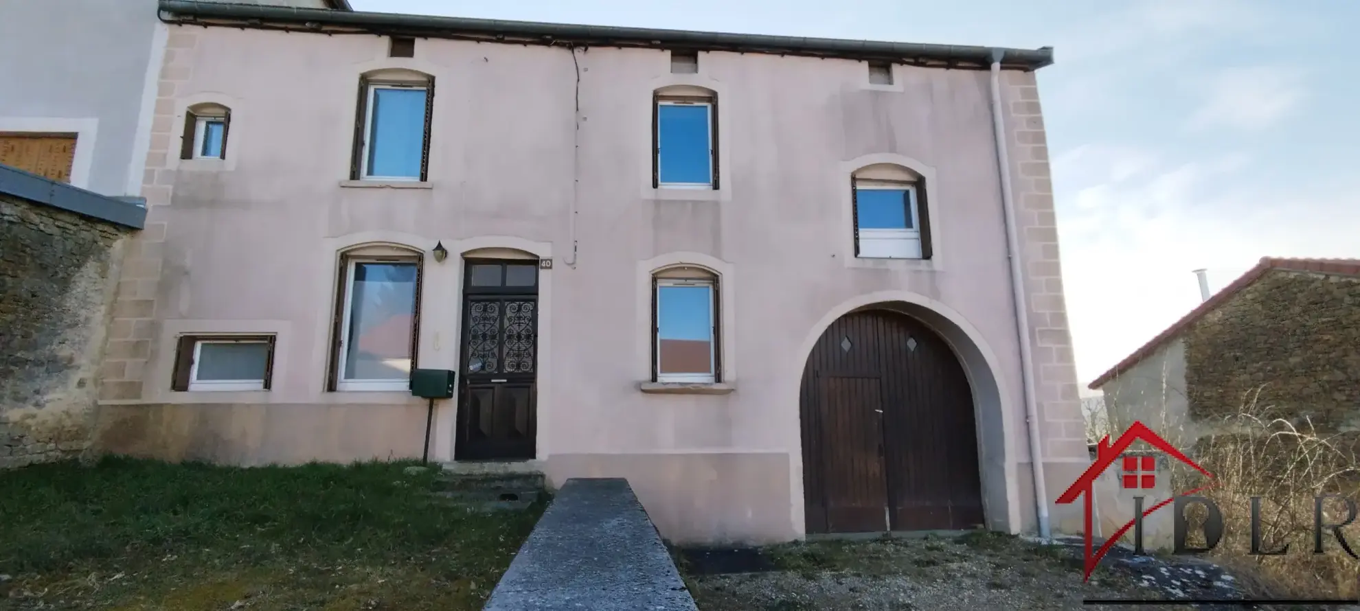 Maison 7 pièces de 229 m² à vendre à Bourmont, rénovation récente 