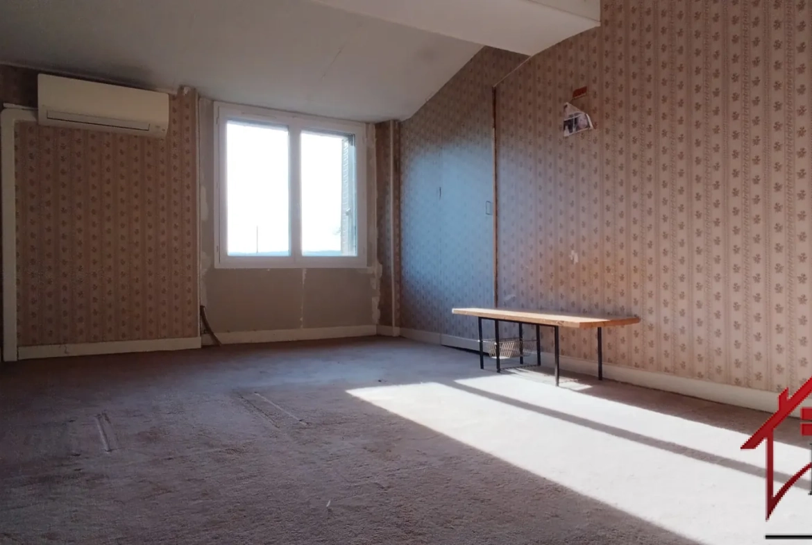 Maison 7 pièces de 229 m² à vendre à Bourmont, rénovation récente 