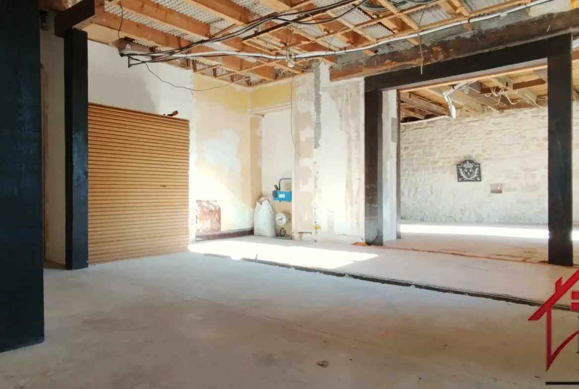 Maison 7 pièces de 229 m² à vendre à Bourmont, rénovation récente 