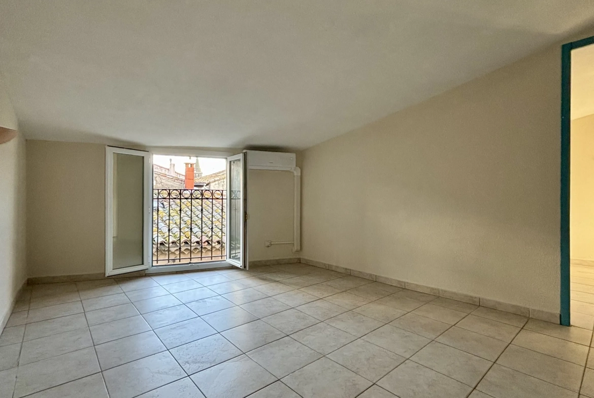 Maison de village de 3 pièces avec garage à Vias — Idéale pour résidence ou pied-à-terre 