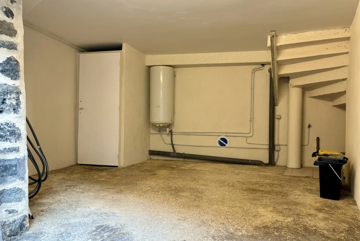 Maison de village de 3 pièces avec garage à Vias — Idéale pour résidence ou pied-à-terre 