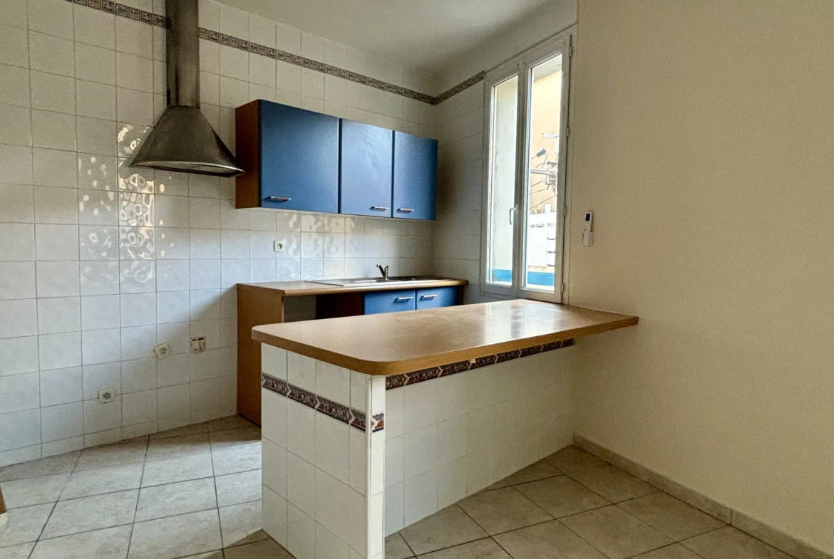 Maison de village de 3 pièces avec garage à Vias — Idéale pour résidence ou pied-à-terre 