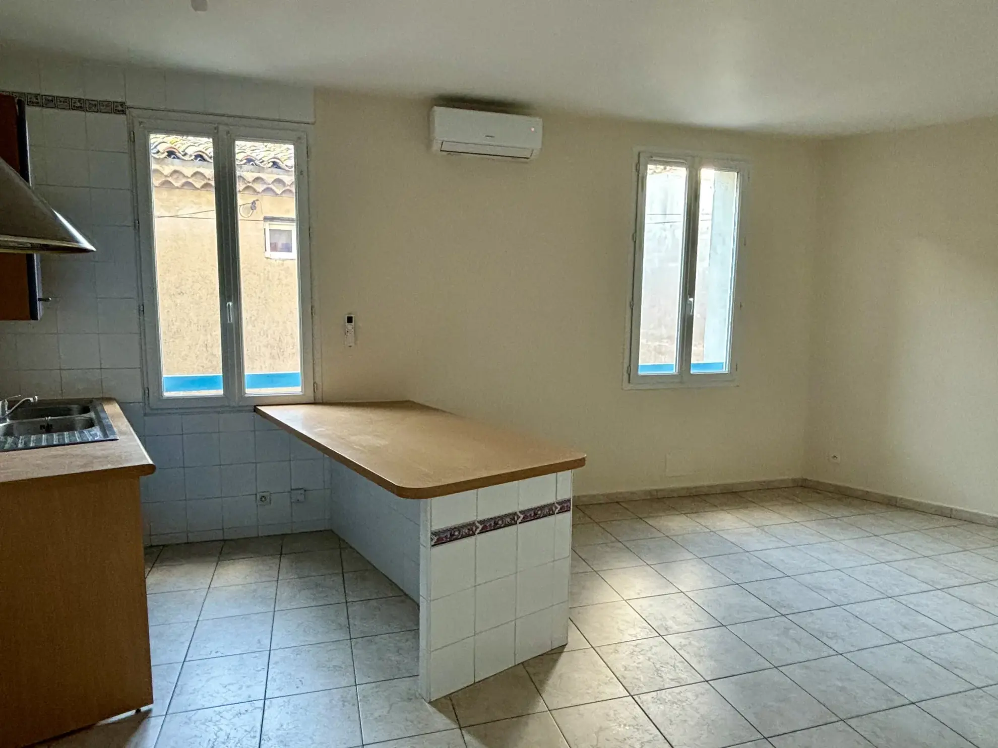 Maison de village de 3 pièces avec garage à Vias — Idéale pour résidence ou pied-à-terre 