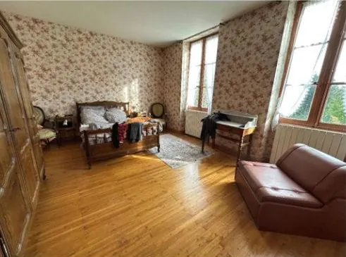 Maison T5 à vendre à Saint-Amant-De-Boixe - 90 000 € 