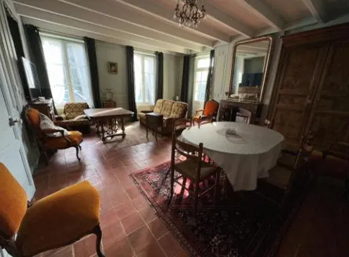 Maison T5 à vendre à Saint-Amant-De-Boixe - 90 000 € 