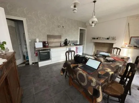 Maison T5 à vendre à Saint-Amant-De-Boixe - 90 000 € 
