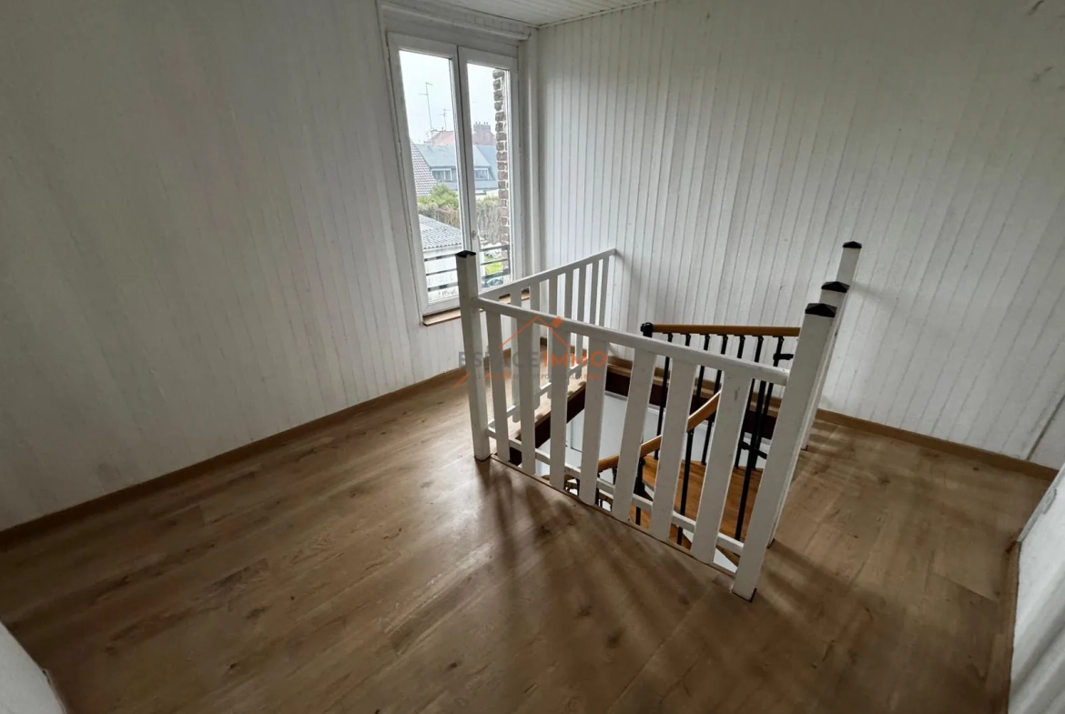 Maison à Renové à Raismes - 55 m² avec Jardin et Terrasse 