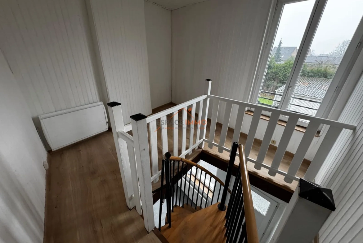 Maison à Renové à Raismes - 55 m² avec Jardin et Terrasse 