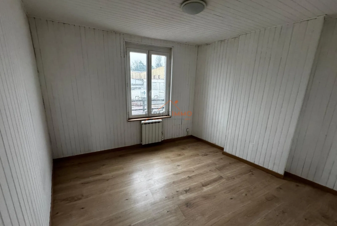 Maison à Renové à Raismes - 55 m² avec Jardin et Terrasse 