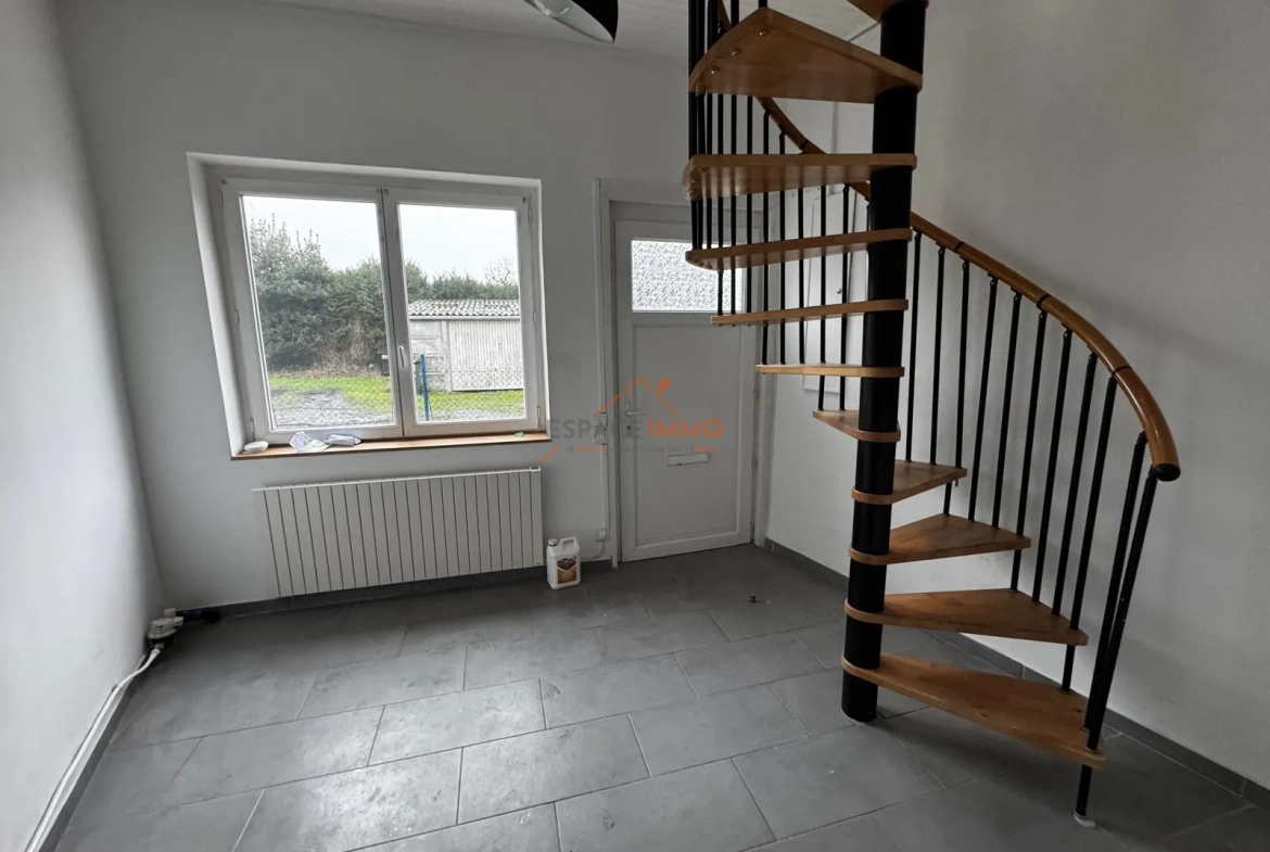 Maison à Renové à Raismes - 55 m² avec Jardin et Terrasse 