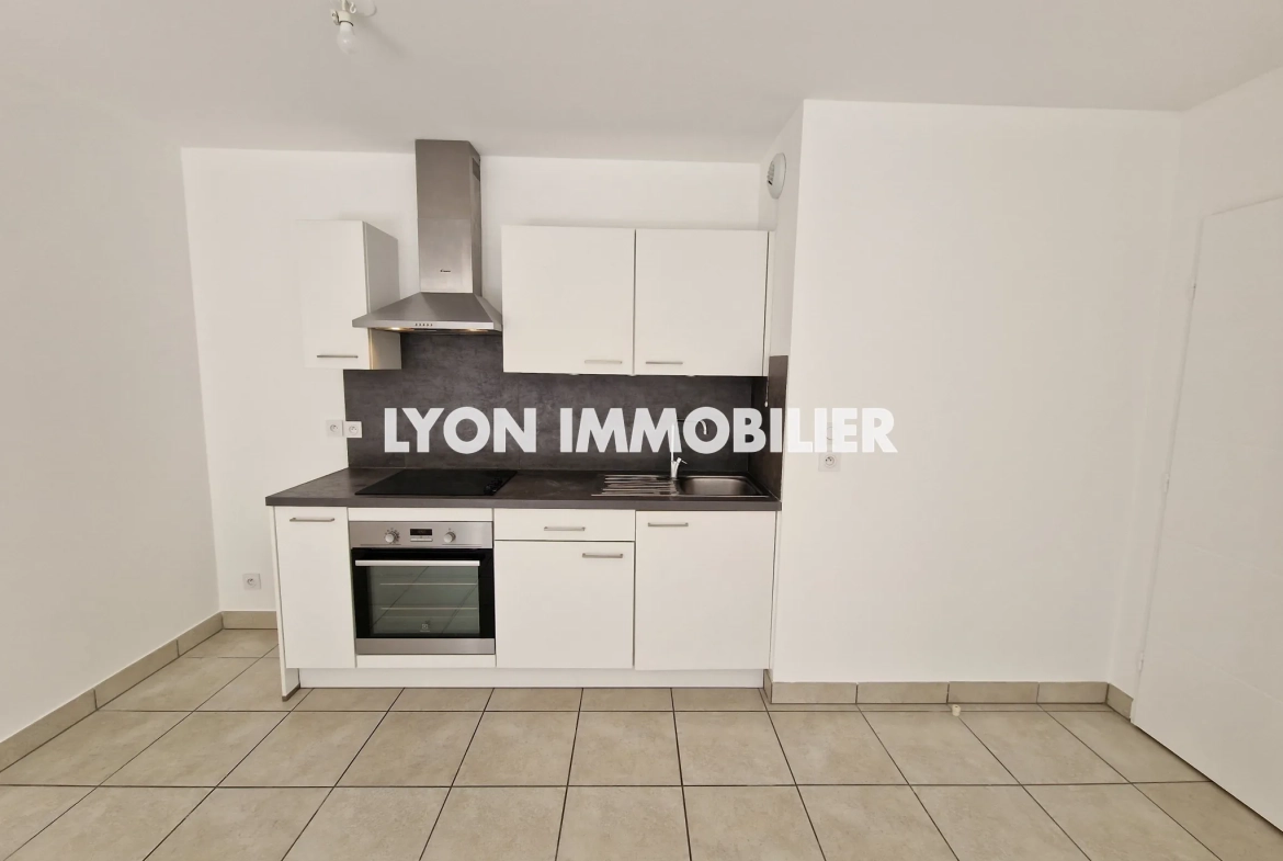 A vendre appartement T3 avec jardin et garage dans le 8e Lyon, résidence récente 