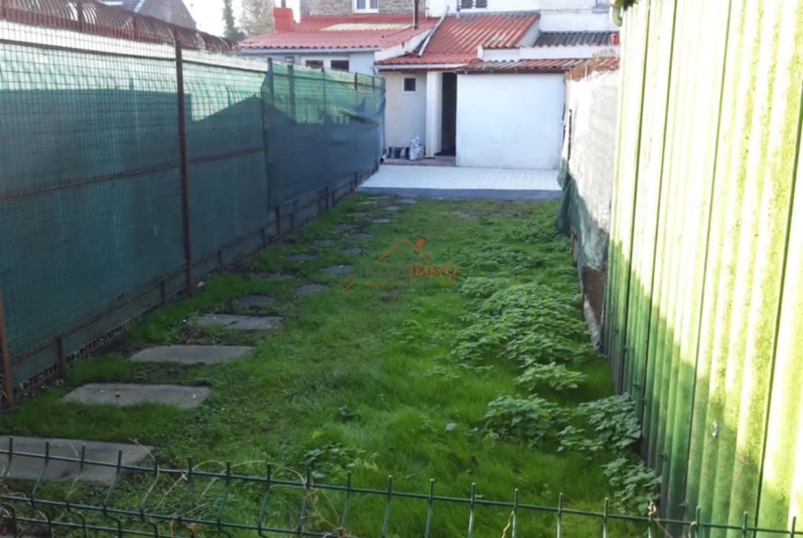 Maison à Renové à Raismes - 55 m² avec Jardin et Terrasse 