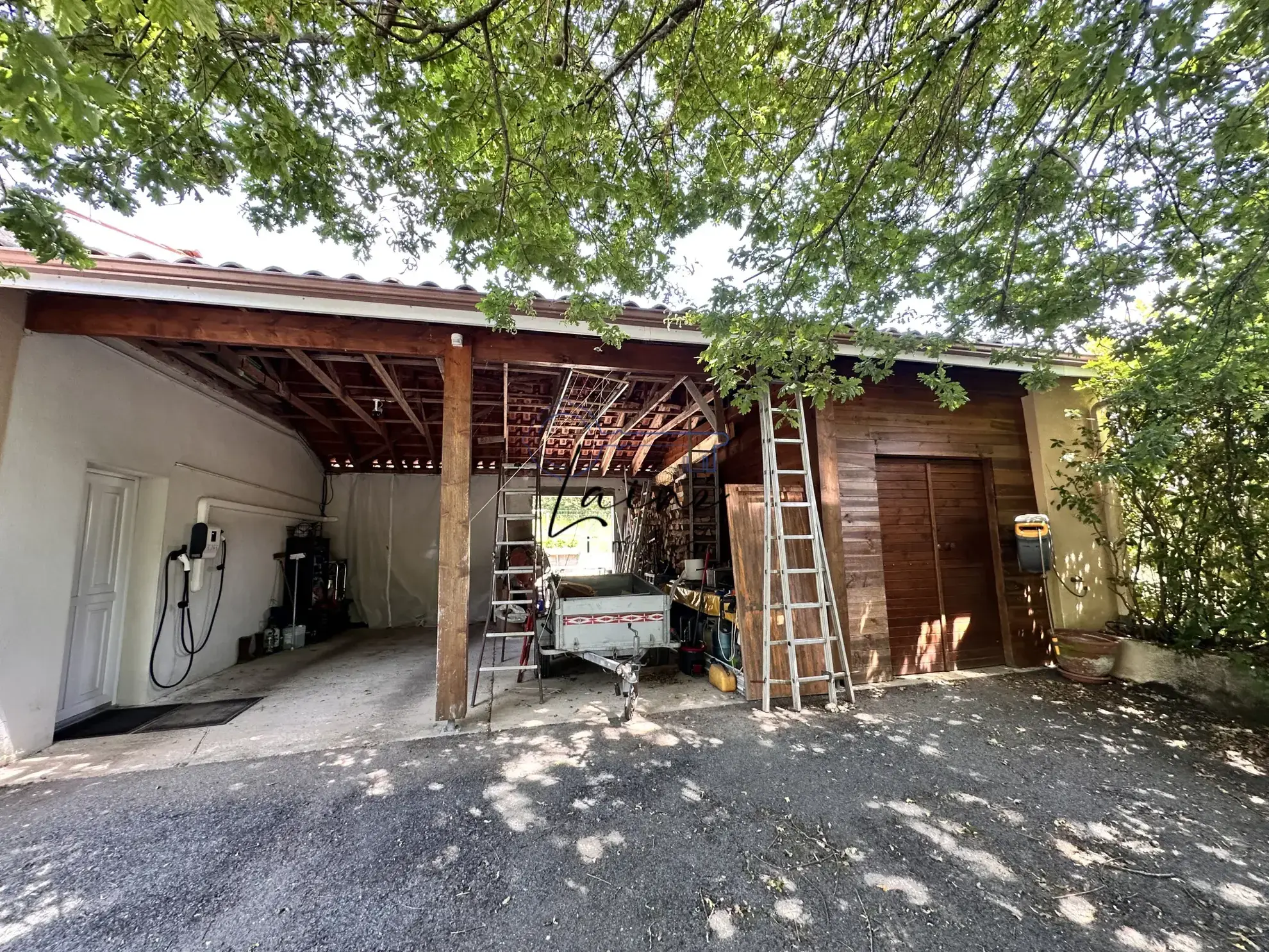 Maison lumineuse de 140 m² avec terrain arboré à Bergerac 