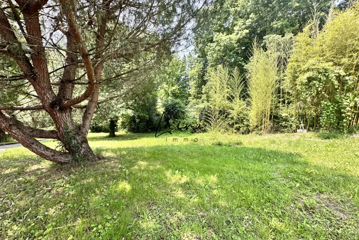 Maison lumineuse de 140 m² avec terrain arboré à Bergerac 