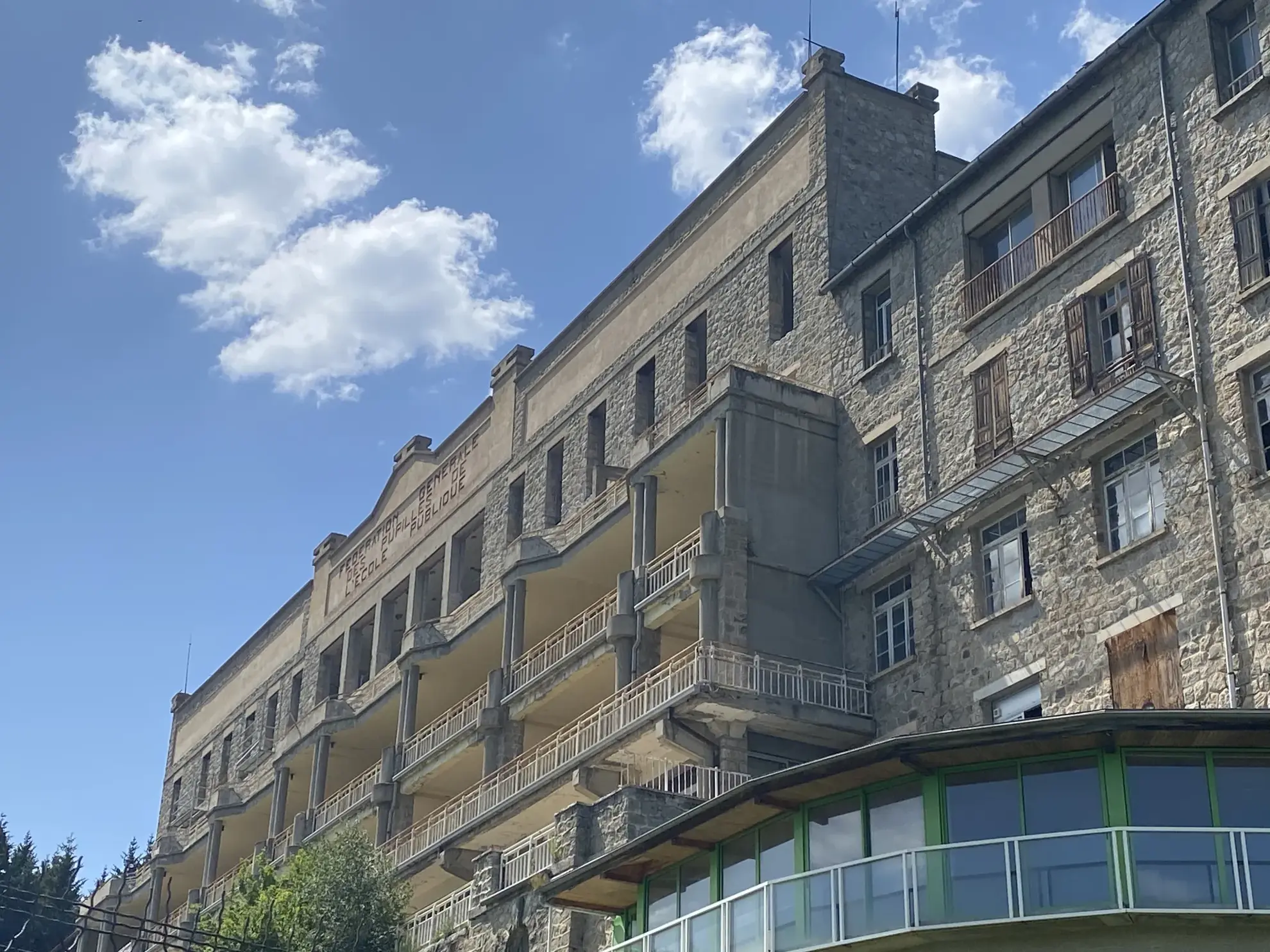 Appartement 1 pièce à Font-Romeu avec parking, cave et balcon - 23,7 m² 