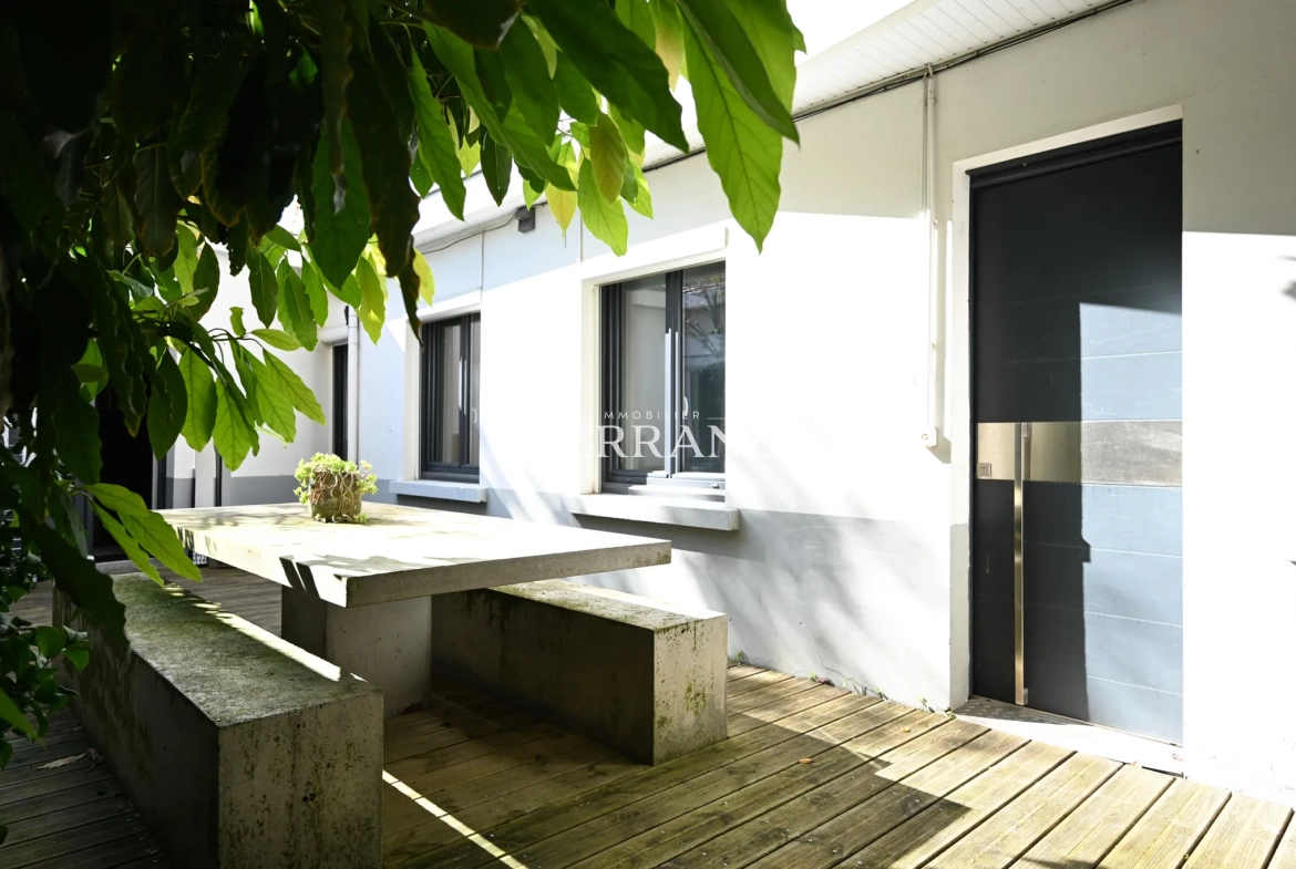 Charmant appartement T2 de 45m² à Saint Seurin, Bordeaux, lumineux et bien situé 